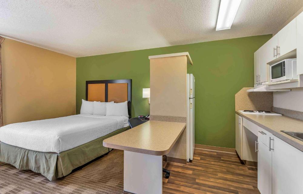 Studio with Two Double Beds - Non-Smoking interior